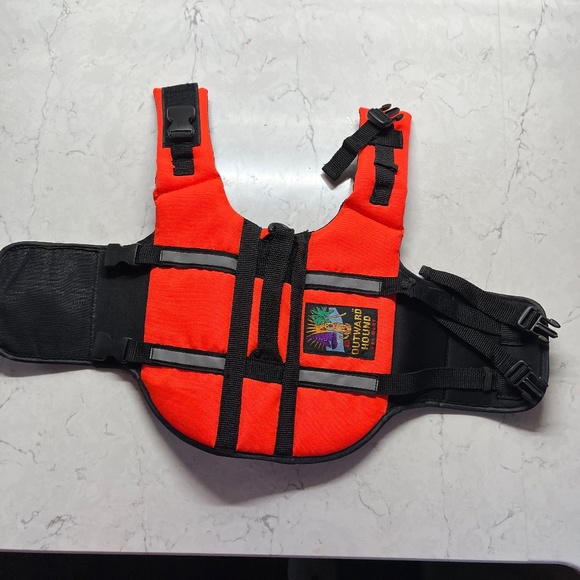 Outward Hound life small vest - Picture 2 of 4
